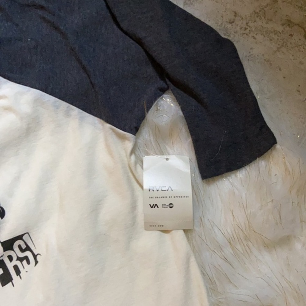 RVCA || NWT Rocker Baseball L/S Tee - Picture 4 of 6
